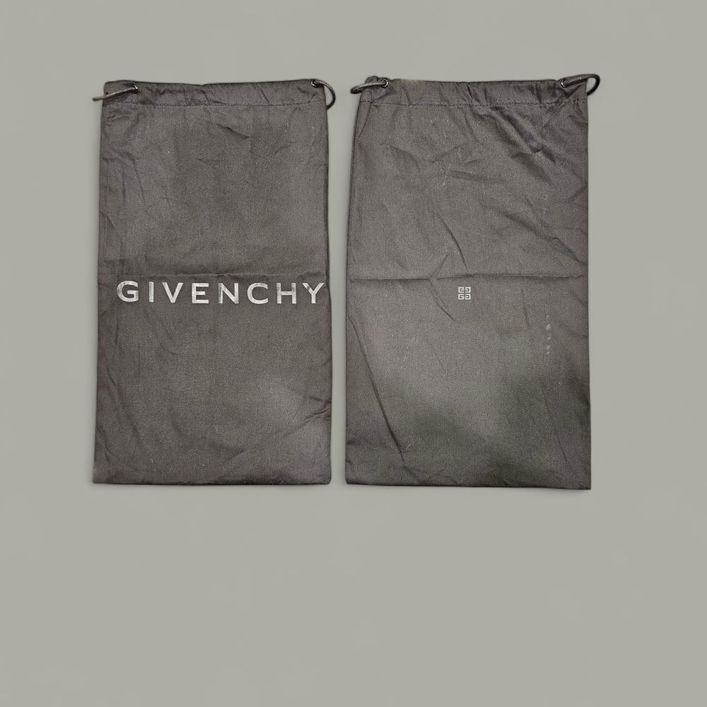 GIVENCHY Black DustBag
